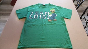 2006 Nintendo "Team Luigi" Video Game Promo T Shirt Size M VTG Mario Bros Kart - Picture 1 of 6