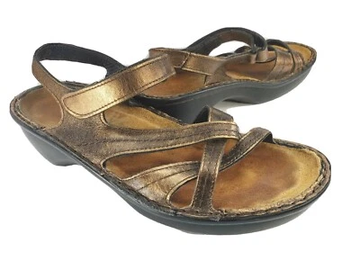 Sandalias de tacón bajo con tiras de cuero marrón cobre NAOT para mujer 7-7,5 M o 38EU Foto 1 de 4
