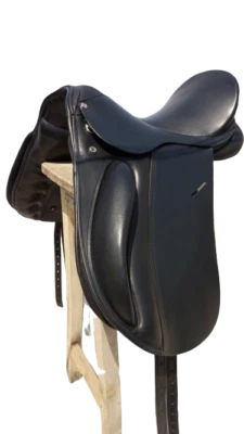 High Quality Black dressage leather saddle with medium wooden tree 100% guarante - Image 1 of 3