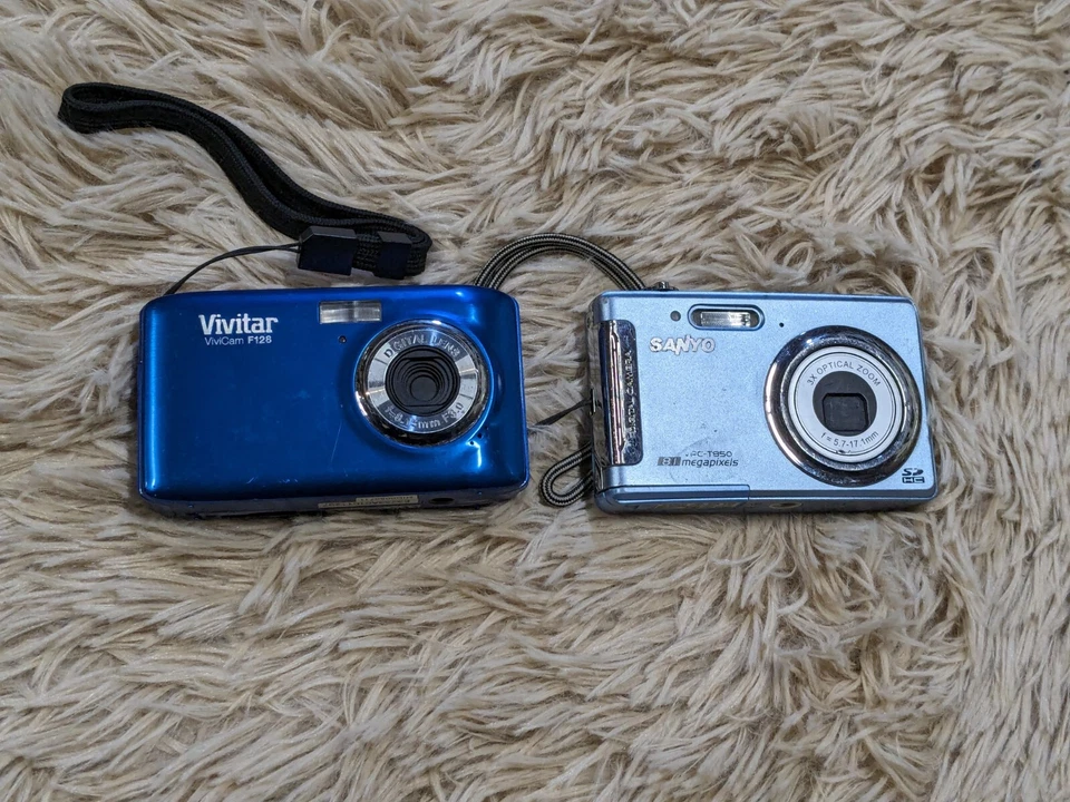 Lote de 4 câmeras de filme digitais não testadas para peças, Sanyo, Vivtar, Kodak, Polaroid - Imagem 1 de 4