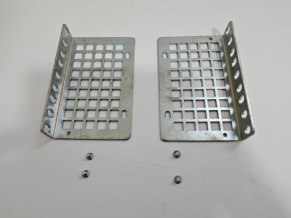 Cisco ACS-7200-RMK= CISCO7204VXR CISCO7206VXR Rackmount Kit - Image 1 of 1