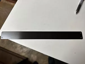 Sgabello Bar Protezione Piastra Calcio Forma Rettangolare 1-1/4” Largo X 13” Lungo Piatto - Foto 1 di 2