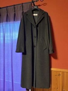 Cappotto lungo Max Mara bianco con etichetta - Foto 1 di 6