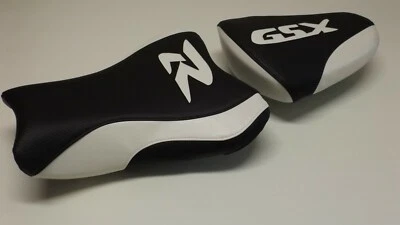SEAT COVERS BLACK CARBON FIBER TEXTURE /WHITE WILL FIT SUZUKI 2005/2006 GSX1000R - Image 1 of 4
