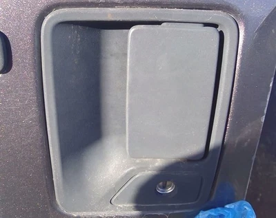 99-08 09 10 2011 12 13 14 15 16 Ford F250SD Front Driver LH Door Handle in Black - Image 1 of 4