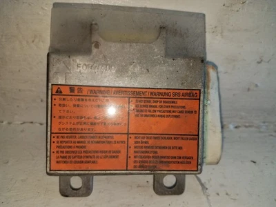 Nissan Altima 1997 2,4 L módulo de unidad de sensor de computadora 285569E000 (M320) Foto 1 de 3