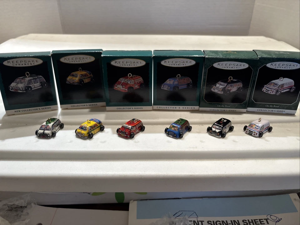 Juego de 6 adornos navideños en miniatura Hallmark Keepsake On The Road Foto 1 de 1