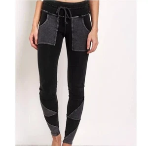 Free People Movement Black Kyoto Women’s Leggings Size Medium - Picture 1 of 12