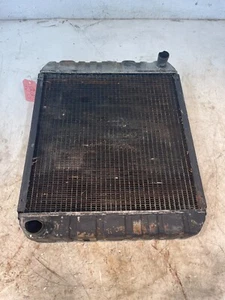Radiador minicargadora New Holland L565 - Imagen 1 de 23