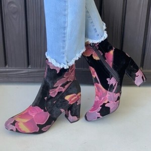 Steve Madden eastside floral velvet heeled ankle boots 8.5