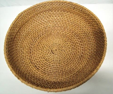Vtg Rattan Hand Made Basket / Bowl Footed 13" Diameter 5" tall Cover