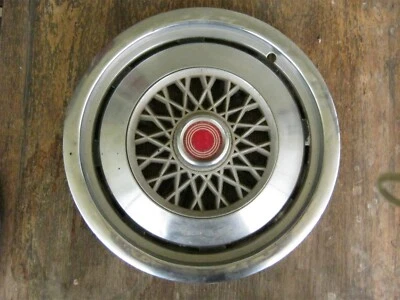 Tapacubos Ford Granada Maverick 75 76 77 78 79 80 Mercury Monarch Rat Rod abollado Foto 1 de 2