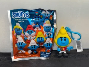 Monogram The Smurfs Quarterback Smurf Figural 3D Foam Bag Clip Keychain Series 2 - Picture 1 of 1