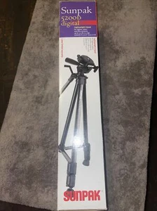 Sunpak 5200D Universal lightweight Tripod for Select Digital Camcorder / Camera. - Picture 1 of 4