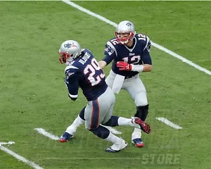 Legarrette Blount New England Patriots Brady Hand Off 8x10 11x14 16x20 4100 - Picture 1 of 1