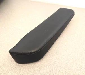 Almohadilla de cubierta de reposabrazos de puerta delantera lado del conductor Toyota 4Runner 2003-2009 OEM - Imagen 1 de 3