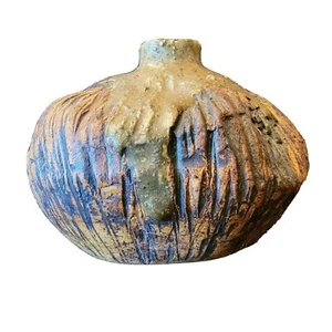 Vaso vintage in ceramica gres testurizzato biologico - Foto 1 di 12