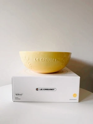 Le Creuset Jardín Relief Camomilla Servir Multi Bowl 26cm 10.2" 3L Foto 1 de 4