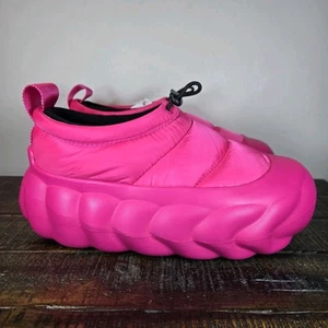 Crocs Overpuff Shorty Womens Size 6 Platform Shoes 210668-6ZQ Dragon Fruit Pink - Picture 1 of 12