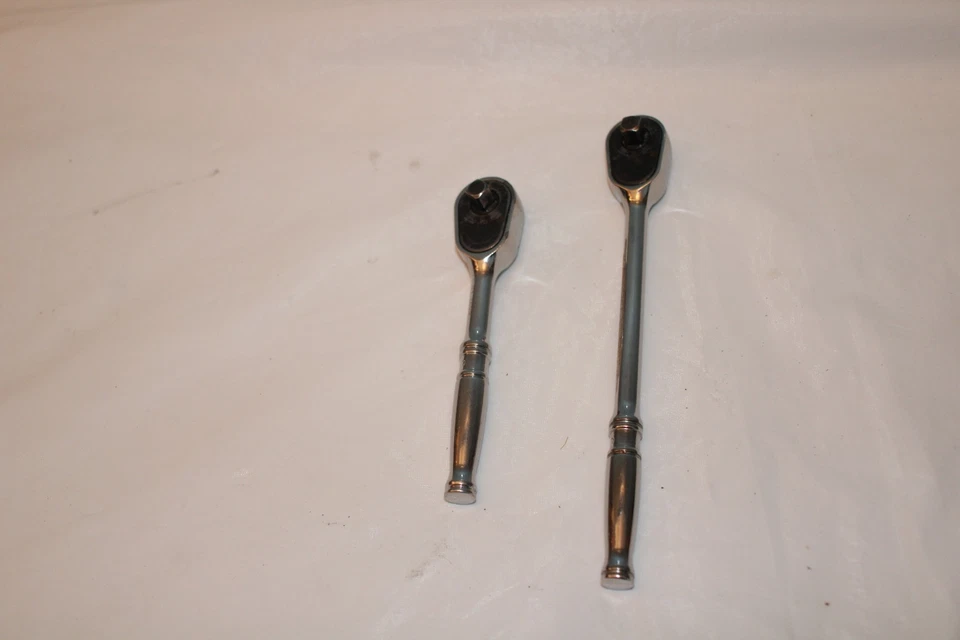 Lote de 2 HERRAMIENTAS ENCAJABLES TL936 y T936 1/4 trinquetes de accionamiento 4 1/2" y 6 1/2" EE. UU. Foto 1 de 4