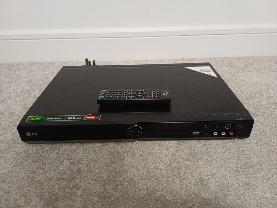 LG RHT497H DVB-T HDD/DVD Recorder 500GB Freeview Digital PVR  Full HD UP-SCALING - Image 1 of 4