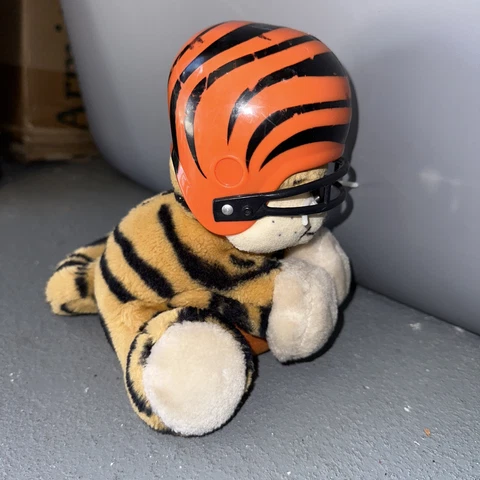 Vintage Cincinnati Bengals 10" Plush NFL Huddles Tudor Games 1983 Mascot Doll Cover