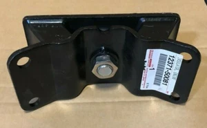 Genuine Lexus LX470 Land Cruiser Transmission Mount Insulator 12371-50081 OEM - Picture 1 of 9