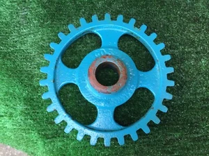 Vintage Industrial Cast Iron Cog Gear Wheel. - Picture 1 of 8