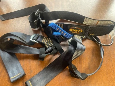 Arnés de escalada Misty Mountain Threadworks talla mediana Foto 1 de 3
