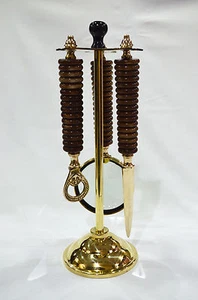 Portabottiglie e apri lettere in ottone con lente di ingrandimento decorativo da tavolo - Set di 3 - Foto 1 di 4