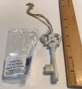 White Gold Faux Skeleton Key Decor Novelty Ornament 4 “ Jute Rope Hanger New - Picture 1 of 3