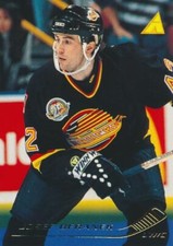 1995-96 Pinnacle #140 JOSEF BERANEK - Vancouver Canucks