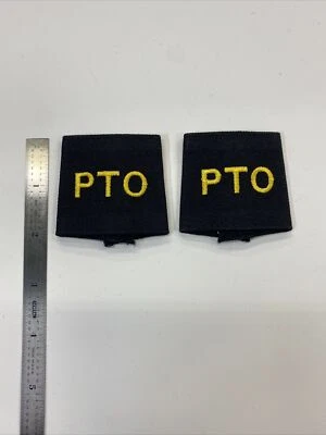 Charretera amarilla toma de fuerza en azul marino - 2” x1-7/8x2,25” - Cierre de velcro - Hecha en EE. UU. Foto 1 de 3