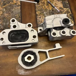 3PCS Engine Motor Mounts & Transmission Mount Set for Jeep Compass Renegade 2.4L - Picture 1 of 5