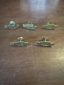 Vtg Golf Bag Lapel Pin High School Varsity Letterman Jacket Gold Tone Set Of 5 - Picture 1 of 4