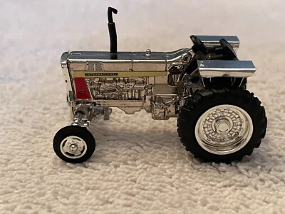 ERTL 1/87 scale International 1256 Subscriber Exclusive Tractor-Rare - Image 1 of 4