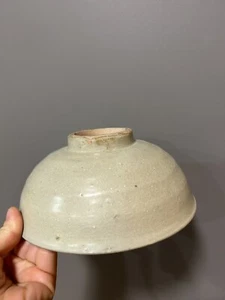 Northern Song Dynasty Longquan Celadon Bowl - 北宋龍泉刻花大碗 - Picture 1 of 8