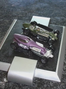 Hot Wheels 2er SET - 2001 GREEN Rocket Oil & 1997 sweet 15 purple - Bild 1 von 6