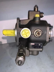 Bosch Rexroth PV7-1A/16-20RE01MCO-16 Hydraulic Pump - Picture 1 of 5