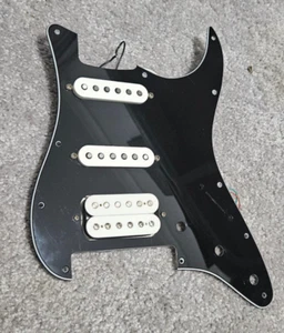 Fender Player Stratocaster Guitar Loaded Pickguard HSS 2020 - Picture 1 of 5