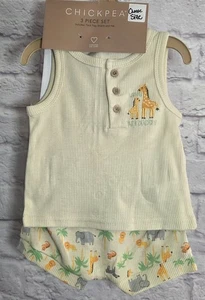 Nuevo con etiquetas Garbanzos Conjunto de 3 Piezas de Verano Bebé Incluye Camiseta sin Mangas Pantalones Cortos y Sombrero - Imagen 1 de 7