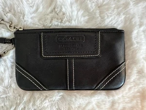 COACH Leatherware Wristlet Womens Pouch Black - Picture 1 of 7