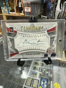 WILLIAM SHATNER AUTO CAPTAIN KIRK AUTOGRAPH CANADIANA 2011 - Picture 1 of 2