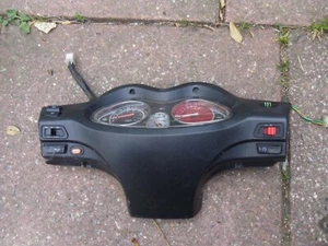 ⭐SINNIS SHUTTLE 125 TITAN FRONT HANDLEBAR SPEEDO SWITCH PANEL ⭐ FREE POST⭐ - Picture 1 of 4
