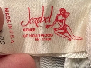 Vintage Lingerie/ Bra / Lace/ JEZEBEL RENEE OF HOLLYWOOD 32B - Picture 1 of 11
