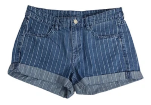 H&M &Denim Womens Denim Shorts Size 6 Cuffed Blue Pin Stripe Jean 100% Cotton - Picture 1 of 9
