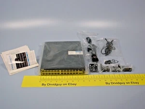 Dell E10W X1026 0MM39Y Smart Managed Networking Switch; 24x 1GbE Ports, 2x SFP - Picture 1 of 10
