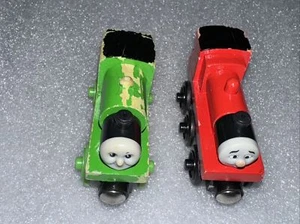 Thomas & Friends Wooden Railway Train Red and Green - Picture 1 of 5
