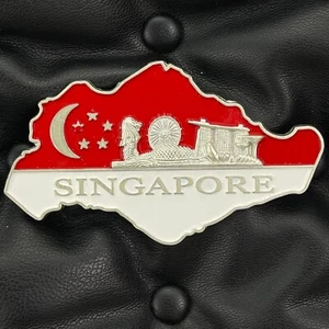 SINGAPUR 🙂 METALL KÜHLSCHRANKMAGNET LANDKARTE MOND UND STERNE UND ANSICHTSOUVENIR 🙂 - Bild 1 von 3
