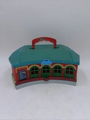Thomas & Friends Take Along Take N Play TIDMOUTH SHEDS SET Roundhouse 2002 pista Foto 1 de 4
